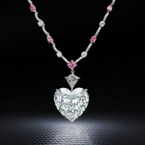 Elegant Heart Shaped Pendant Necklace