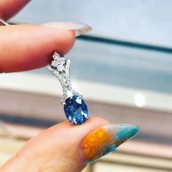 Blue Oval Cut Pendant Necklace