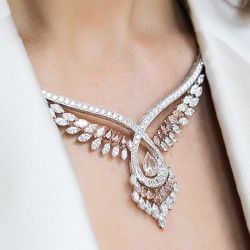 Wings Design Pink Sapphire Necklace