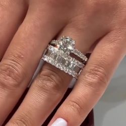 Round & Baguette Cut Bridal Set