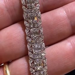 Halo Pear & Baguette & Round Bracelet