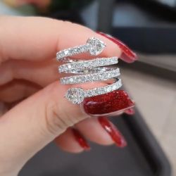 Special Design Heart Cut Engagement Ring