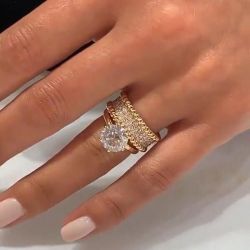 Solitaire Yellow Gold Rope Design Cocktail Round Cut Bridal Set