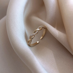 Dainty Golden Round Cut Criss Cross Open Band